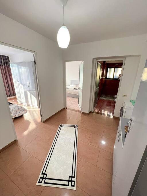 Scanderbeg Square 2Br Apt Tirana Esterno foto