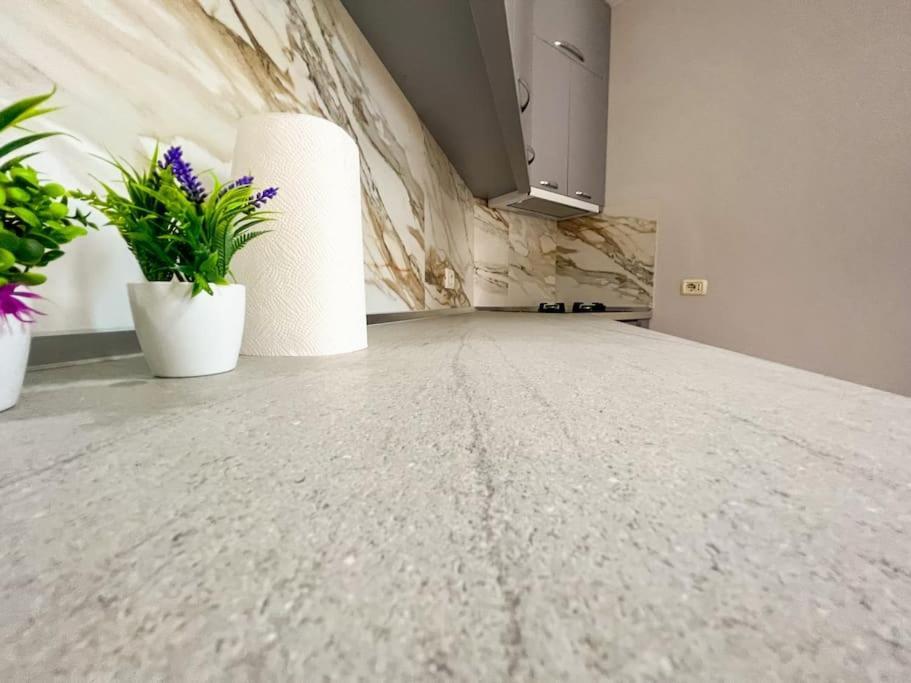 Scanderbeg Square 2Br Apt Tirana Esterno foto