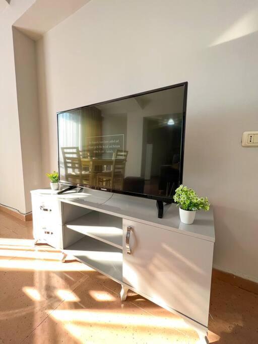 Scanderbeg Square 2Br Apt Tirana Esterno foto